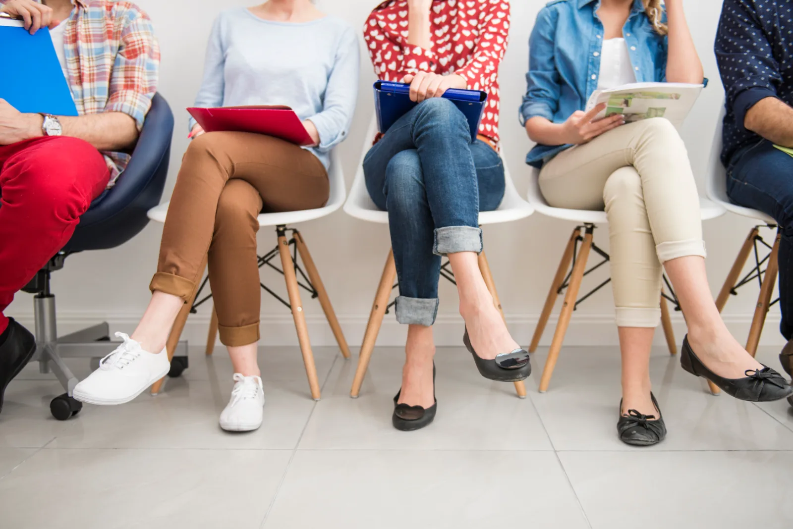 Candidatos esperando entrevista empleo